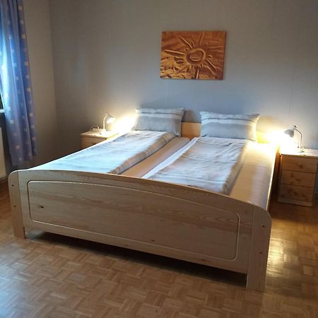 Apartment Zwei Schlafzimmer- Betten In Komforthoehe Baumholder Esterno foto
