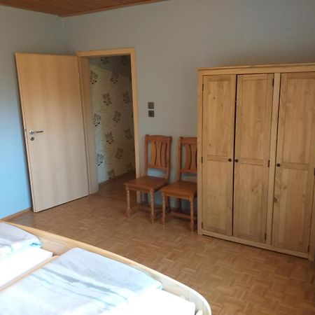 Apartment Zwei Schlafzimmer- Betten In Komforthoehe Baumholder Esterno foto