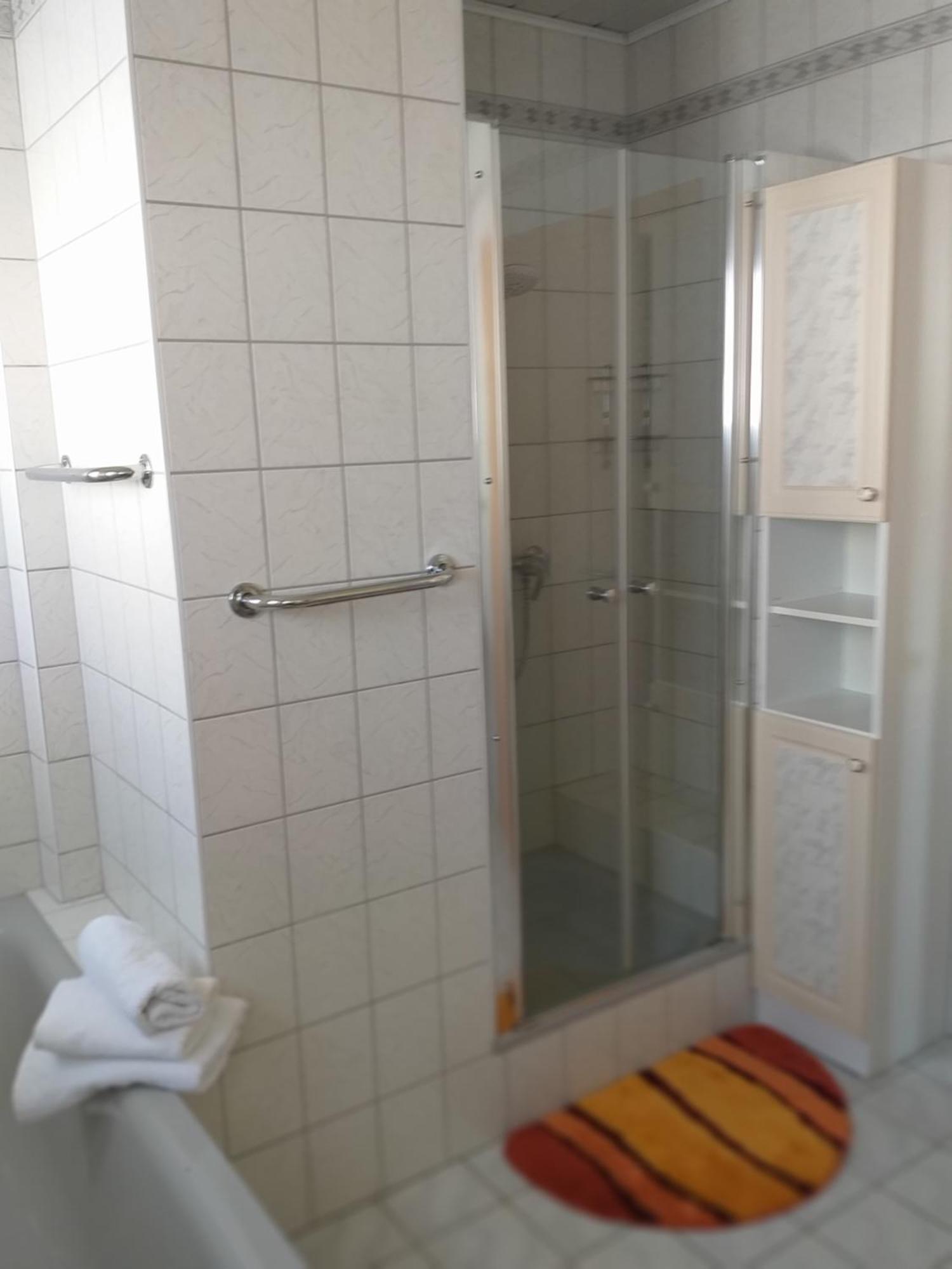 Apartment Zwei Schlafzimmer- Betten In Komforthoehe Baumholder Esterno foto