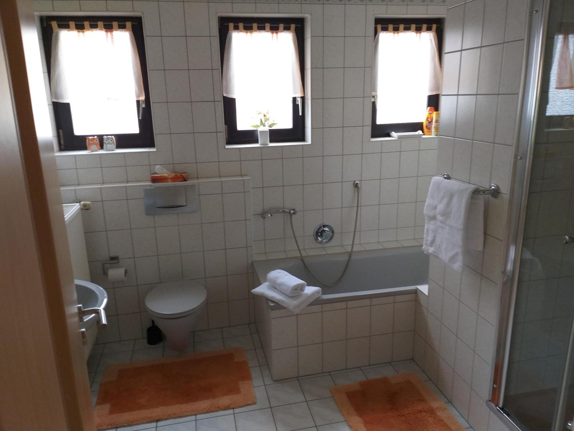 Apartment Zwei Schlafzimmer- Betten In Komforthoehe Baumholder Esterno foto